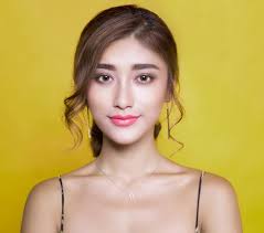 Maria Clara's avatar